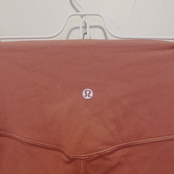 Lululemon - Picture 4 of 5